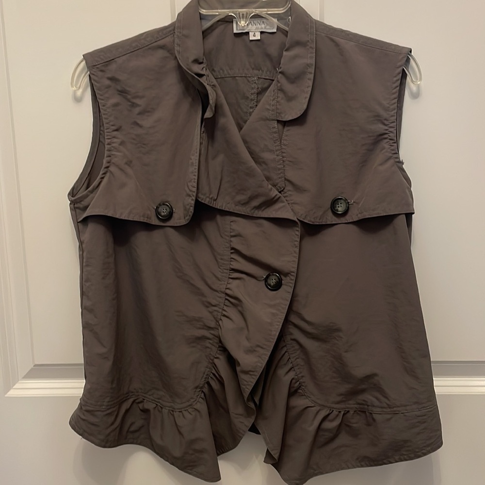 Ruffled Vest - Picture 3 of 5